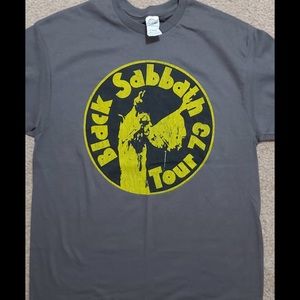 Black Sabbath tour ‘73 volume 4 pic tee charcoal grey in shirt men’s small! Nwot